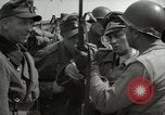 Image Les soldats allemands se rendre à Tangermunde Allemagne Tangermunde, 1945, de la seconde 7 séquences d'archives historiques vidéo 65675077889