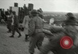 Image Les soldats allemands se rendre à Tangermunde Allemagne Tangermunde, 1945, de la seconde 32 séquences d'archives historiques vidéo 65675077889