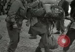 Image Les soldats allemands se rendre à Tangermunde Allemagne Tangermunde, 1945, de la seconde 35 séquences d'archives historiques vidéo 65675077889
