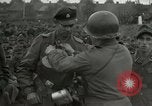 Image Les soldats allemands se rendre à Tangermunde Allemagne Tangermunde, 1945, de la seconde 42 séquences d'archives historiques vidéo 65675077889