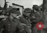 Image Les soldats allemands se rendre à Tangermunde Allemagne Tangermunde, 1945, de la seconde 54 séquences d'archives historiques vidéo 65675077889