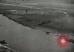 Image Pont endommagé à Tangermunde Allemagne Allemagne Tangermunde, 1945, de la seconde 6 séquences d'archives historiques vidéo 65675077890