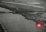 Image Pont endommagé à Tangermunde Allemagne Allemagne Tangermunde, 1945, de la seconde 11 séquences d'archives historiques vidéo 65675077890