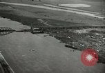Image Pont endommagé à Tangermunde Allemagne Allemagne Tangermunde, 1945, de la seconde 14 séquences d'archives historiques vidéo 65675077890