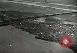 Image Pont endommagé à Tangermunde Allemagne Allemagne Tangermunde, 1945, de la seconde 20 séquences d'archives historiques vidéo 65675077890
