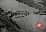 Image Pont endommagé à Tangermunde Allemagne Allemagne Tangermunde, 1945, de la seconde 26 séquences d'archives historiques vidéo 65675077890