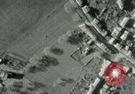 Standbild Bombenabwürfe Attigliano Italien, 1944, aus Sekunde 5 historischem Filmmaterial Videoclip 65675077897