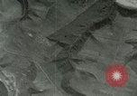 Standbild Bombenabwürfe Attigliano Italien, 1944, aus Sekunde 25 historischem Filmmaterial Videoclip 65675077897