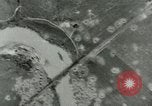 Standbild Bombenabwürfe Attigliano Italien, 1944, aus Sekunde 34 historischem Filmmaterial Videoclip 65675077897