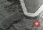 Standbild Bombenabwürfe Attigliano Italien, 1944, aus Sekunde 45 historischem Filmmaterial Videoclip 65675077897