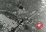 Standbild Bombenabwürfe Attigliano Italien, 1944, aus Sekunde 54 historischem Filmmaterial Videoclip 65675077897