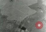 Standbild Bombenabwürfe Attigliano Italien, 1944, aus Sekunde 56 historischem Filmmaterial Videoclip 65675077897