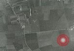 Standbild Bombenabwürfe Orleans Frankreich, 1944, aus Sekunde 24 historischem Filmmaterial Videoclip 65675077898