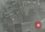 Standbild Bombenabwürfe Orleans Frankreich, 1944, aus Sekunde 25 historischem Filmmaterial Videoclip 65675077898