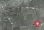 Standbild Bombenabwürfe Orleans Frankreich, 1944, aus Sekunde 32 historischem Filmmaterial Videoclip 65675077898