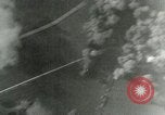 Standbild Bombenabwürfe Orleans Frankreich, 1944, aus Sekunde 44 historischem Filmmaterial Videoclip 65675077898