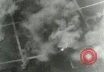 Standbild Bombenabwürfe Orleans Frankreich, 1944, aus Sekunde 50 historischem Filmmaterial Videoclip 65675077898