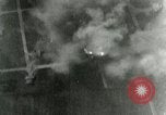 Standbild Bombenabwürfe Orleans Frankreich, 1944, aus Sekunde 53 historischem Filmmaterial Videoclip 65675077898