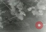 Standbild Bombenabwürfe Orleans Frankreich, 1944, aus Sekunde 58 historischem Filmmaterial Videoclip 65675077898