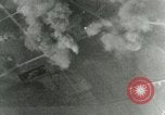 Standbild Bombenabwürfe Orleans Frankreich, 1944, aus Sekunde 60 historischem Filmmaterial Videoclip 65675077898