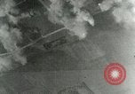 Standbild Bombenabwürfe Orleans Frankreich, 1944, aus Sekunde 62 historischem Filmmaterial Videoclip 65675077898