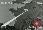 Standbild Bombardierung einen Flugplatz ORLY FRANKREICH, 1944, aus Sekunde 6 historischem Filmmaterial Videoclip 65675077899