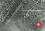 Standbild Bombardierung einen Flugplatz ORLY FRANKREICH, 1944, aus Sekunde 19 historischem Filmmaterial Videoclip 65675077899