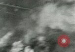 Standbild Bombardierung einen Flugplatz ORLY FRANKREICH, 1944, aus Sekunde 28 historischem Filmmaterial Videoclip 65675077899