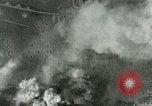 Standbild Bombardierung einen Flugplatz ORLY FRANKREICH, 1944, aus Sekunde 29 historischem Filmmaterial Videoclip 65675077899