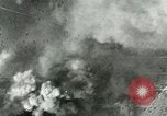 Standbild Bombardierung einen Flugplatz ORLY FRANKREICH, 1944, aus Sekunde 30 historischem Filmmaterial Videoclip 65675077899
