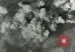 Standbild Bombardierung einen Flugplatz ORLY FRANKREICH, 1944, aus Sekunde 41 historischem Filmmaterial Videoclip 65675077899