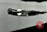 Standbild Bombardierung einen Flugplatz ORLY FRANKREICH, 1944, aus Sekunde 47 historischem Filmmaterial Videoclip 65675077899