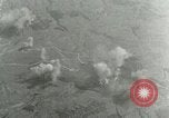 Standbild Bombardierung einen Flugplatz ORLY FRANKREICH, 1944, aus Sekunde 49 historischem Filmmaterial Videoclip 65675077899