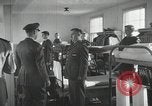 Image Les cadets de l'aviation se détendre dans leurs casernes San Antonio Texas USA, 1950, de la seconde 40 séquences d'archives historiques vidéo 65675077925