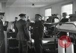 Image Les cadets de l'aviation se détendre dans leurs casernes San Antonio Texas USA, 1950, de la seconde 42 séquences d'archives historiques vidéo 65675077925