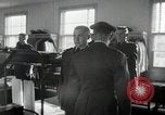 Image Les cadets de l'aviation se détendre dans leurs casernes San Antonio Texas USA, 1950, de la seconde 44 séquences d'archives historiques vidéo 65675077925