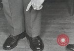 Image Les cadets de l'aviation se détendre dans leurs casernes San Antonio Texas USA, 1950, de la seconde 59 séquences d'archives historiques vidéo 65675077925