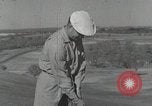 Standbild Aviation Kadetten spielen Golf und Tennis San Antonio Texas USA, 1950, aus Sekunde 1 historischem Filmmaterial Videoclip 65675077926
