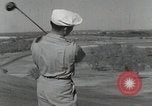 Standbild Aviation Kadetten spielen Golf und Tennis San Antonio Texas USA, 1950, aus Sekunde 4 historischem Filmmaterial Videoclip 65675077926