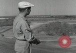 Standbild Aviation Kadetten spielen Golf und Tennis San Antonio Texas USA, 1950, aus Sekunde 5 historischem Filmmaterial Videoclip 65675077926