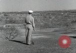 Standbild Aviation Kadetten spielen Golf und Tennis San Antonio Texas USA, 1950, aus Sekunde 8 historischem Filmmaterial Videoclip 65675077926