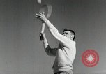 Standbild Aviation Kadetten spielen Golf und Tennis San Antonio Texas USA, 1950, aus Sekunde 11 historischem Filmmaterial Videoclip 65675077926