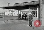 Standbild Aviation Kadetten spielen Golf und Tennis San Antonio Texas USA, 1950, aus Sekunde 16 historischem Filmmaterial Videoclip 65675077926