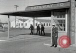 Standbild Aviation Kadetten spielen Golf und Tennis San Antonio Texas USA, 1950, aus Sekunde 17 historischem Filmmaterial Videoclip 65675077926
