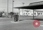 Standbild Aviation Kadetten spielen Golf und Tennis San Antonio Texas USA, 1950, aus Sekunde 24 historischem Filmmaterial Videoclip 65675077926