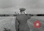 Standbild Aviation Kadetten auf der Parade an der Lackland AFB San Antonio Texas USA, 1950, aus Sekunde 10 historischem Filmmaterial Videoclip 65675077927