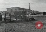 Standbild Aviation Kadetten auf der Parade an der Lackland AFB San Antonio Texas USA, 1950, aus Sekunde 26 historischem Filmmaterial Videoclip 65675077927