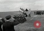 Standbild Aviation Kadetten auf der Parade an der Lackland AFB San Antonio Texas USA, 1950, aus Sekunde 40 historischem Filmmaterial Videoclip 65675077927