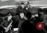 Standbild Aviation Kadetten in ihrer Freizeit Geselligkeit San Antonio Texas USA, 1950, aus Sekunde 3 historischem Filmmaterial Videoclip 65675077928