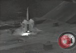 Standbild A-4 Rakete Crash Peenemunde Deutschland, 1942, aus Sekunde 7 historischem Filmmaterial Videoclip 65675077941